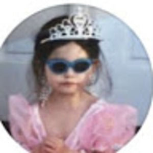 Meet your Posher, Ava